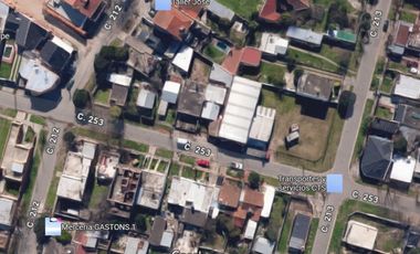 CASA EN VENTA BERAZATEGUI 2 dormitorios con patio