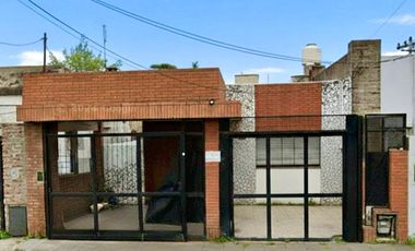 VENTA CASA 4 AMB COCHERA DOBLE  FLORENCIO VARELA