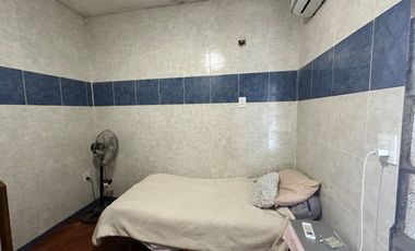 CASA EN VENTA con garage + dpto