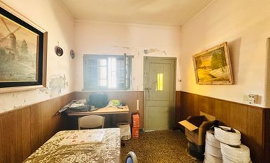 CASA EN VENTA con garage + dpto