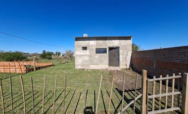 Monoambiente a terminar, gran terreno, Santo Tomé