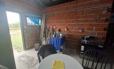 Monoambiente a terminar, gran terreno, Santo Tomé