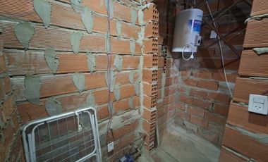 Monoambiente a terminar, gran terreno, Santo Tomé