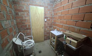 Monoambiente a terminar, gran terreno, Santo Tomé