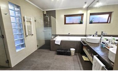 Venta Casa en San Pedro de la Paz Huertos Familiares 5 dormitorios 4 baños