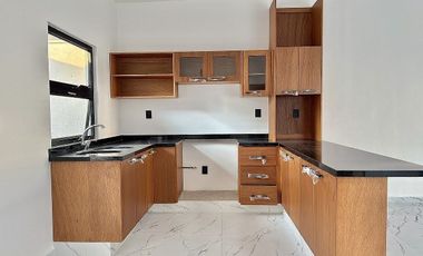 Casa en Venta un piso con 3 recámaras PUNTO LOMAS