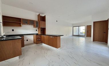 Casa en Venta un piso con 3 recámaras PUNTO LOMAS