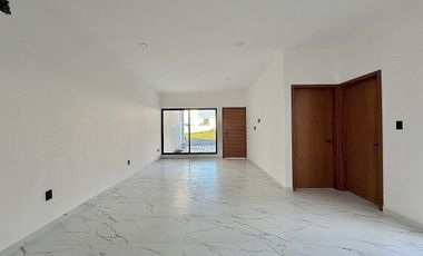 Casa en Venta un piso con 3 recámaras PUNTO LOMAS