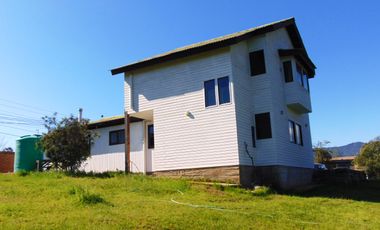 Vendo Casa aislada 305 m2, 4 Habitaciones, terreno 10.554 m2