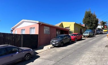Casa 165 m2 Construidos, 6 Habitaciones, Cerro Placeres, Val