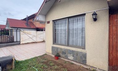 Casa en venta c/ estacionamiento en San Pedro de la Paz