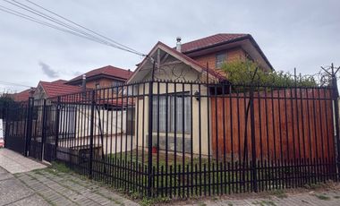 Casa en venta c/ estacionamiento en San Pedro de la Paz
