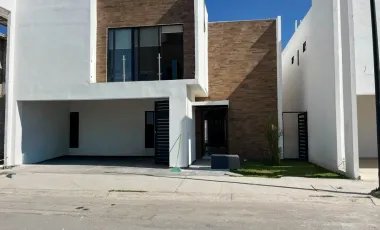 Estrena Casa Con Recámara en Planta Baja en Villas del Renacimiento