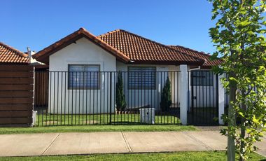 VENTA DE CASA DE UN PISO EN EL MEJOR SECTOR DE CHILLÁN