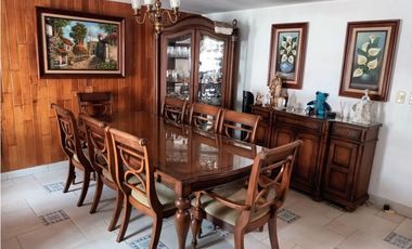 CASA MUY CÓMODA CON BUENOS ESPACIOS