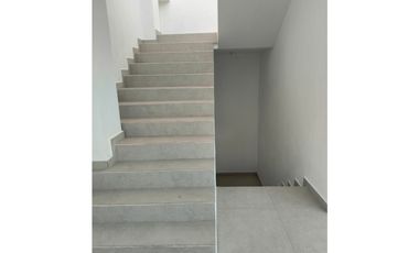 ESTRENA NUEVAS OFICINAS EN SATELITE ATRAS DE SUBURBIA