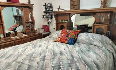 CÓMODA Y AMPLIA CASITA DE DOS NIVELES
