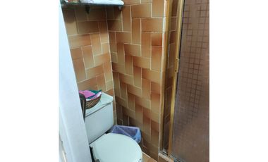 CÓMODA Y AMPLIA CASITA DE DOS NIVELES