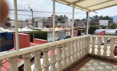 CÓMODA Y AMPLIA CASITA DE DOS NIVELES