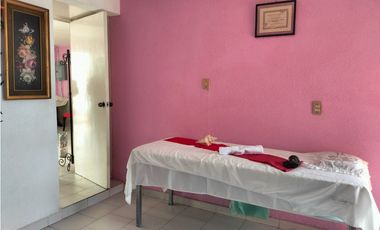 CÓMODA Y AMPLIA CASITA DE DOS NIVELES