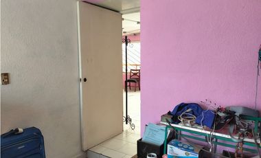 CÓMODA Y AMPLIA CASITA DE DOS NIVELES