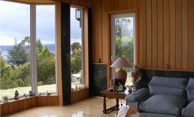Amplia casa con gran vista al mar en Puerto Montt