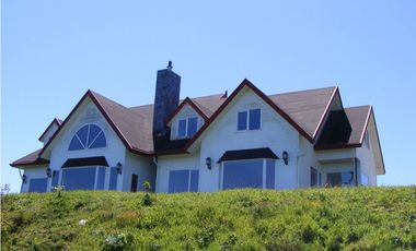 Amplia casa con gran vista al mar en Puerto Montt