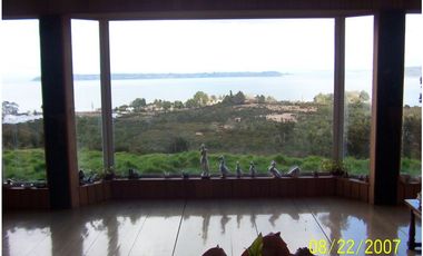 Amplia casa con gran vista al mar en Puerto Montt