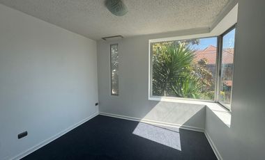 ARRIENDO HERMOSA  CASA EN ALTOS DE QUILICURA DE 3 PISOS