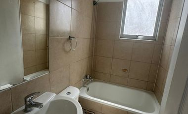 ARRIENDO HERMOSA  CASA EN ALTOS DE QUILICURA DE 3 PISOS