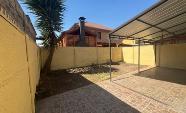 ARRIENDO HERMOSA  CASA EN ALTOS DE QUILICURA DE 3 PISOS