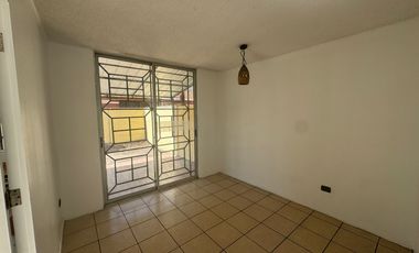 ARRIENDO HERMOSA  CASA EN ALTOS DE QUILICURA DE 3 PISOS