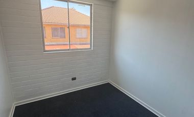 ARRIENDO HERMOSA  CASA EN ALTOS DE QUILICURA DE 3 PISOS