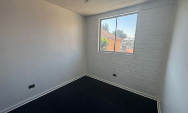 ARRIENDO HERMOSA  CASA EN ALTOS DE QUILICURA DE 3 PISOS