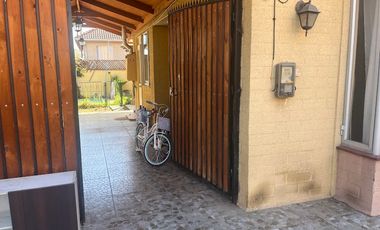 CASA  EN BUEN BARRIO DE QUILICURA