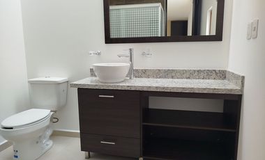Estrena casa de 4 recámaras en Puerta Real, estudio, rec. planta baja.