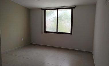 Estrena casa de 4 recámaras en Puerta Real, estudio, rec. planta baja.