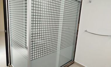 Estrena casa de 4 recámaras en Puerta Real, estudio, rec. planta baja.