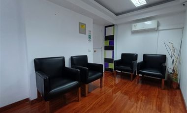 Oficina en Arriendo en Monjitas con Mosqueto