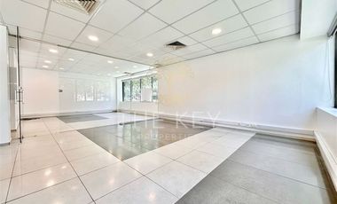 Oficina en Arriendo en Av. Santa María - Av. El Cerro