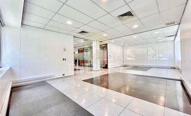 Oficina en Arriendo en Av. Santa María - Av. El Cerro