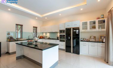 Luxury 4-Bedroom Pool Villa in Hua Hin at Palm Villas