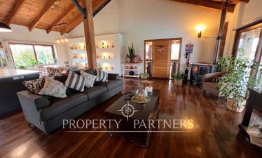 Gran casa en exclusivo condominio cerca de Curicó