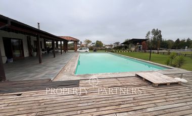 Gran casa en exclusivo condominio cerca de Curicó