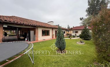 Gran casa en exclusivo condominio cerca de Curicó