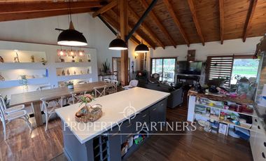 Gran casa en exclusivo condominio cerca de Curicó