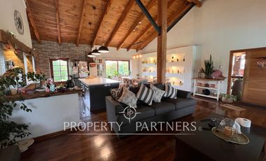 Gran casa en exclusivo condominio cerca de Curicó