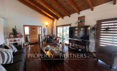 Gran casa en exclusivo condominio cerca de Curicó