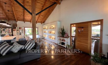 Gran casa en exclusivo condominio cerca de Curicó