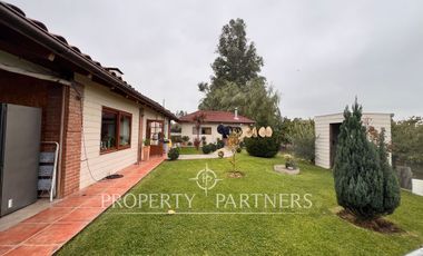 Gran casa en exclusivo condominio cerca de Curicó